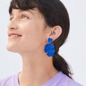 RARE! CLARE V COBALT COATED FLOWER STATEMENT EARRINGS NWOT